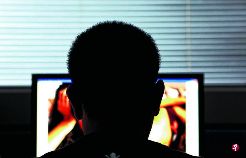 25岁男子要女友偷拍母亲的裸照，甚至威胁上网广发女友的裸照。（档案示意图） 