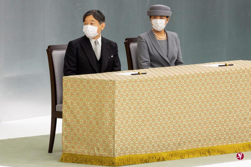 根据日本媒体消息，德仁天皇和雅子皇后计划到英国参加英女王的葬礼。（路透社） 