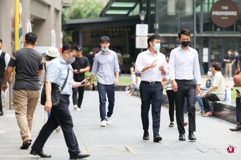 人力部呼吁雇主落实灵活工作安排，视情况自行决定最符合业务和员工需求的工作安排，包括是否落实四天工作制。（李冠卫摄） 