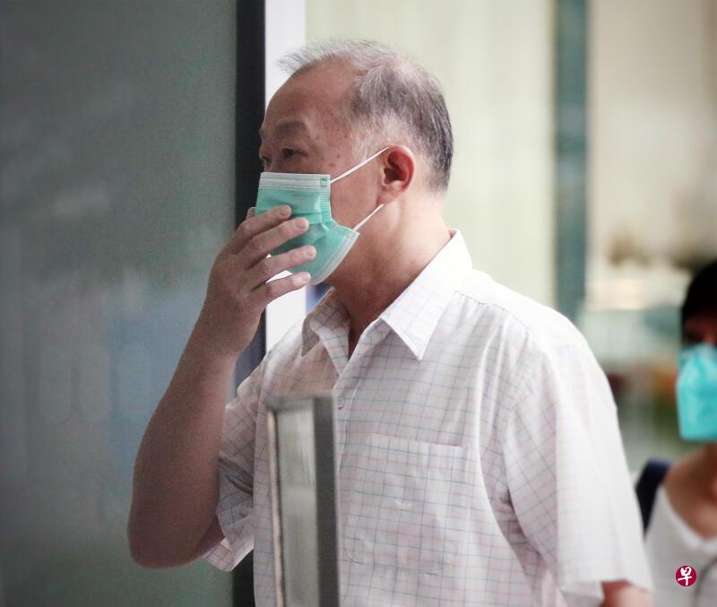 被告杨吉协（译音）教唆车商欺骗银行，被判坐牢40个月。（海峡时报） 