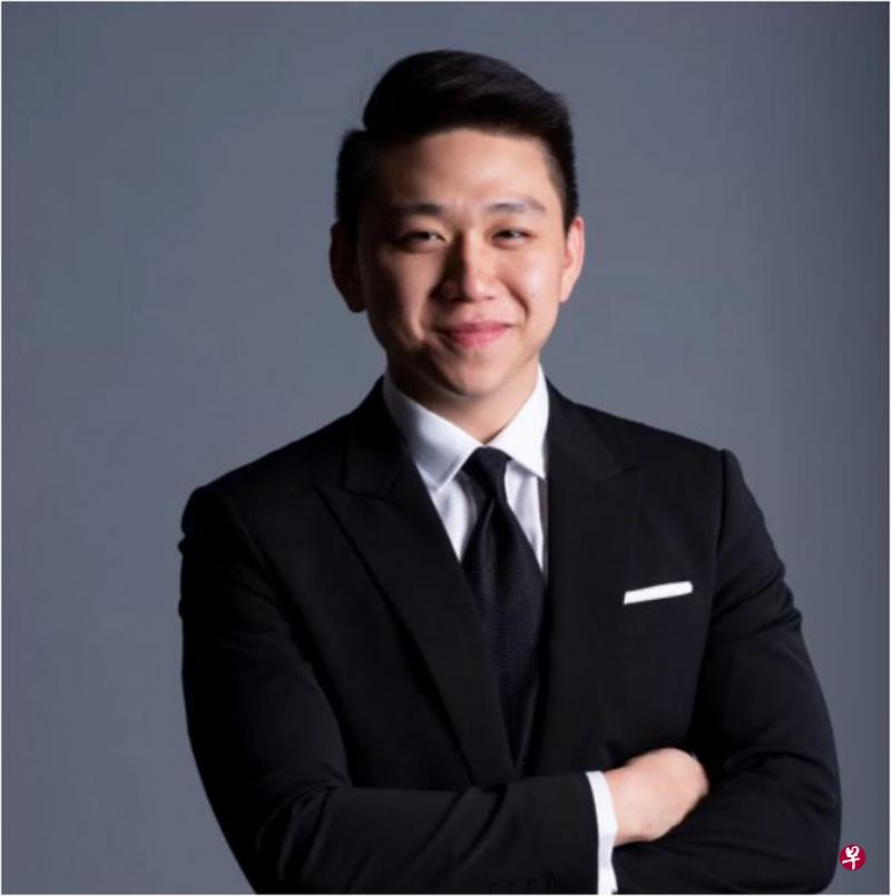 洪嘉骏当年发给媒体的审讯文本内容，仍有涉案女子的资料，他早前被控两项抵触国家法院法令的控状，最终获判无事省释。 （档案照） 