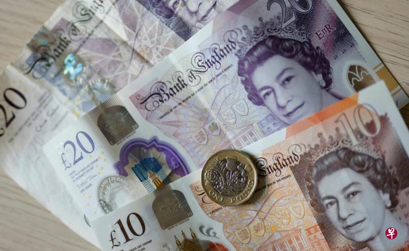 英镑兑美元汇率星期五（9月23日）一度大跌逾2％，1英镑37年来首次兑不到1.11美元。（法新社） 
