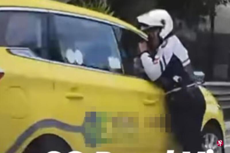 这起事件发生在10月9日下午5时15分左右，地点是荷兰路一带。德士司机事后在蓄意伤害公务员的罪名下被捕。（取自网络） 