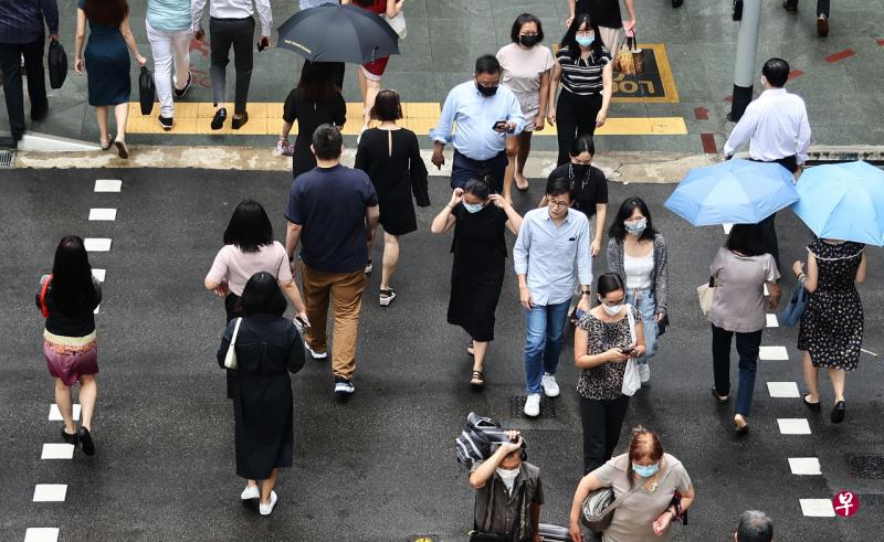 截至20日，全国人口中92％已完成基本疫苗接种程序，79％注射了追加剂。（陈渊庄摄） 