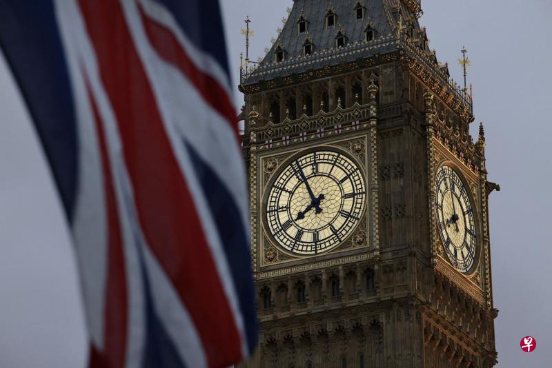 英国财长亨特定10月31日公布中期财政计划，以设法填补英国400亿英镑的财政缺口。（彭博社） 
