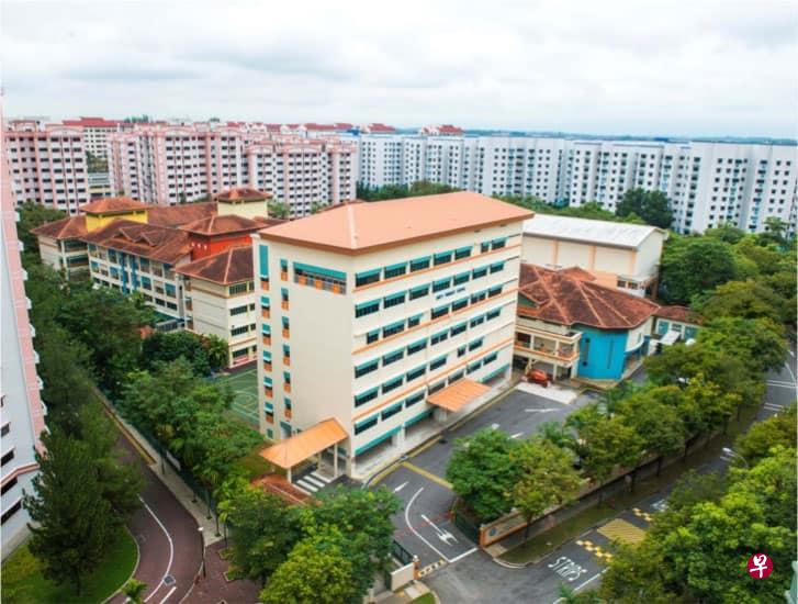 疑因电力故障，蔡厝港协和小学星期二（11月22日）早上发生小火患。（取自任梓铭脸书） 
