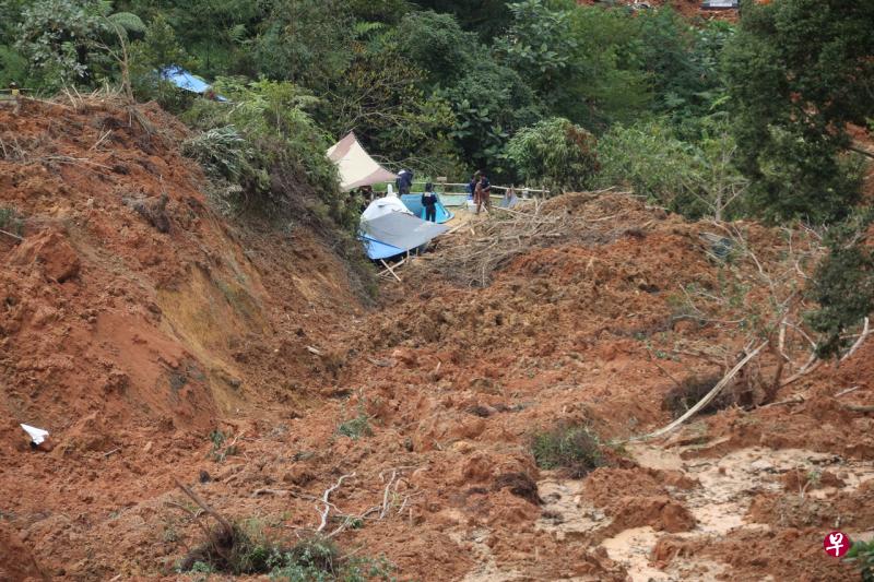 马来西亚云顶半山峇冬加里露营地发生土崩，搜救人员至今发现30名罹难者。（梁麒麟摄） 