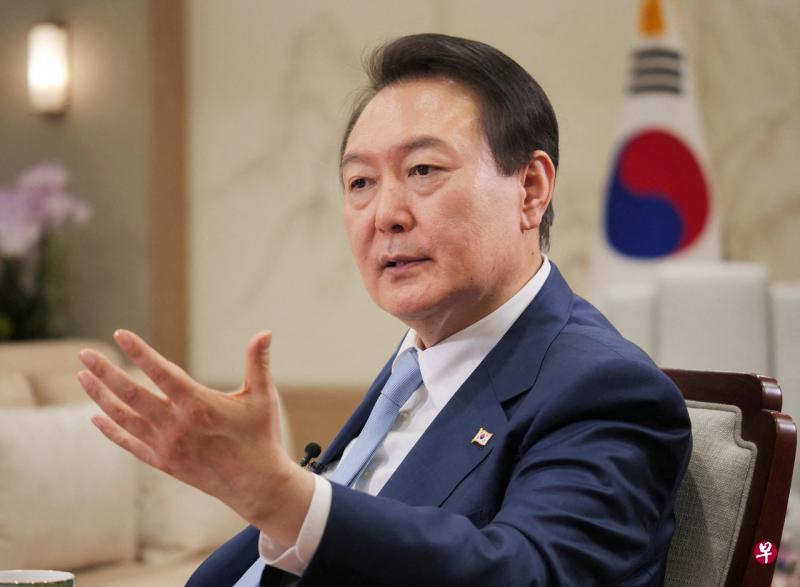 尹锡悦27日说，朝鲜无人机26日越界进入韩国领空，说明过去几年韩国军队的防卫态势和训练非常不足，并指示尽快创建无人机部队。（路透社） 