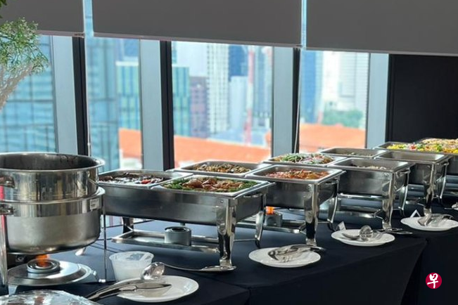 旗下拥有多个品牌的餐饮集团御膳房（Royal Cuisine Group）被指以中央厨房停电为由，没有完成多个顾客订单。（取自御膳房集团脸书） 