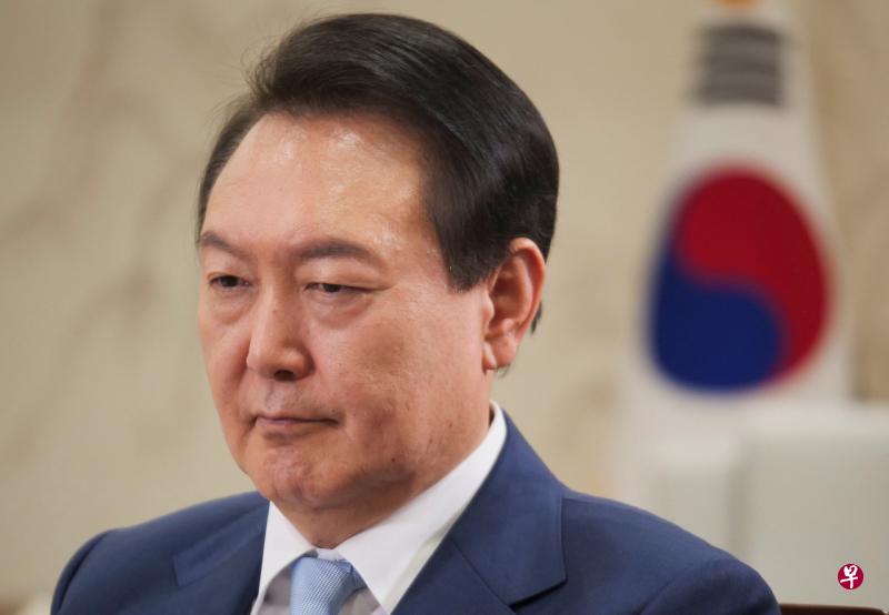 韩国总统尹锡悦警告，若朝鲜再次侵犯行过领空，将考虑暂停两国在2018年签署的《韩朝九一九军事协议》的效力。（路透社） 