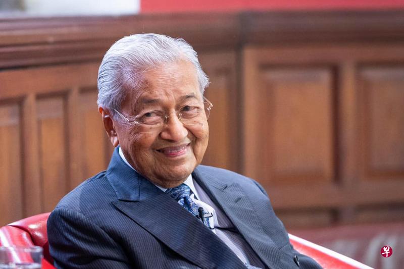 马来西亚前首相马哈迪与12名领袖星期五（2月10日）宣布，因不满祖国斗士党退出祖国行动阵线（GTA），而选择退党。（取自马哈迪脸书） 