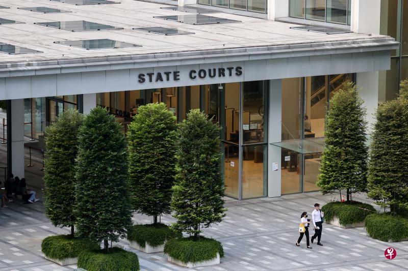 66岁被告许祥庆因被控欺骗、抵触移民法令和雇用外来人力法令等19项控状，法官判他坐牢44个月四个星期。（陈渊庄摄） 