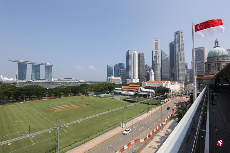 国家文物局星期四（3月9日）发文告宣布，将政府大厦前大草场与周边建筑群（The Padang Civic Ensemble）列入联合国教科文组织名录（UNESCO）的世界文化遗产预备名单。（李冠卫摄） 