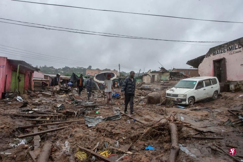 热带气旋“弗雷迪”造成马拉维南部布兰太尔等地区225人死亡，救援人员警告，死伤人数还会上升。（法新社）
 