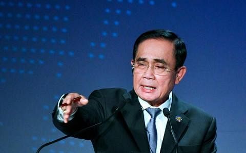 泰国宪法规定首相任期不可超过八年。泰国2014年发生军事政变以来，巴育已连续执政两个四年任期。在野的为泰党认为，巴育的任期即将在8月届满，并计划在9月就此事向法院提出诉讼。（法新社）