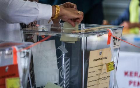 在马国刚过去的第15届全国大选中，只有三个国民阵线掌权的州属——彭亨、霹雳和玻璃市同步举行了州选举。（叶振忠摄）