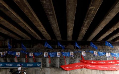 多项民调都显示希望联盟、国民联盟与国民阵线三大阵营选后都无法单独执政，这可能导致马国出现“悬峙国会”。（彭博社）