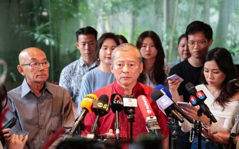 吴振华受访时说，他尊重委员会的决定，但无法接受这个结果。（李冠卫摄）