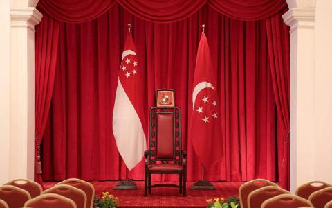 作者说，新加坡总统是团结国民的重要象征。期许未来总统在推动社会交融时，以促进族群互学母语为支点，发挥更大的登高一呼作用。（李冠卫摄）