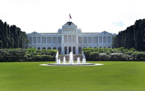 在期待新总统以身作则落实相互敬重之外，国人也须把握这难得的宝贵契机，让新加坡民主体制与社会文化更上层楼。（档案照片）