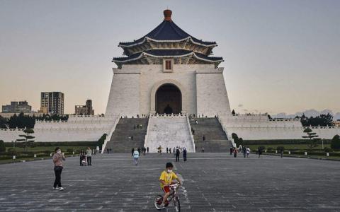 台湾将在明年1月13日举行总统和立委选举。图为位于台北、原名中正广场的自由广场。（彭博社）