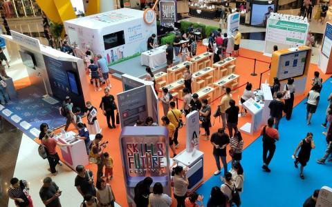 多名受访大专学府发言人、商会代表和人力资源顾问，欢迎政府推出技能创前程进阶计划，重点协助年满40岁及以上公民。（曾坤顺摄）