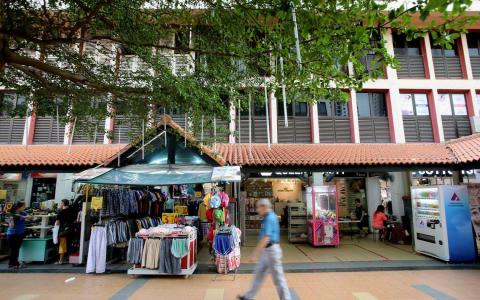 作者认为，人情化的政策，体现施政者对民情的重视，政策之微观细腻，凸显体恤之深。然而，政策无法面面俱到，总会有顺得哥来失嫂意的落差，需要广大民众的包容。（档案照片）