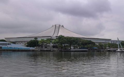 政府计划兴建一座新的世界顶级室内体育馆，取代目前已建成超过30年的新加坡室内体育馆。图为新加坡室内体育馆外观。（白艳琳摄）