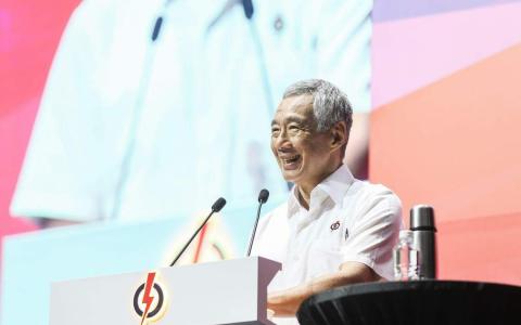2017年11月19日，李显龙总理在人民行动党大会上发表演讲。（档案照片）