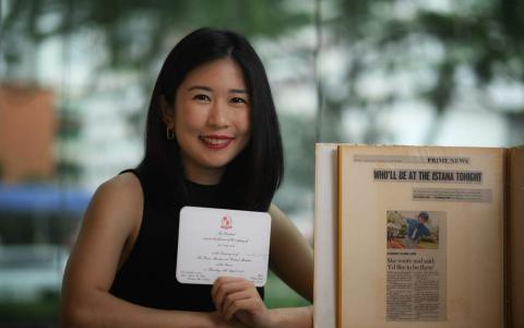 20年前曾参加李显龙总理宣誓与就职典礼的骆美槿，印象最深刻的是，李总理在宣誓演说中，鼓励新加坡人勇于表达不同的观点，以及追求非传统的想法。（海峡时报）