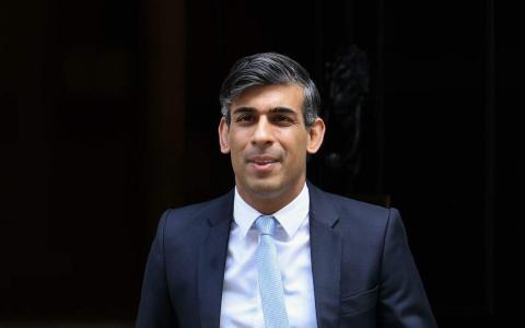 英国首相苏纳克向我国新任总理兼财政部长黄循财致贺电。他上一次是在2022年的二十国集团财长会议期间，与黄循财见面。（彭博社）