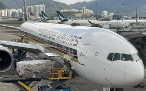 新航2023年曾获颁全球最佳航空公司，但2024年排在了卡塔尔航空的后面。（何炳耀摄）
