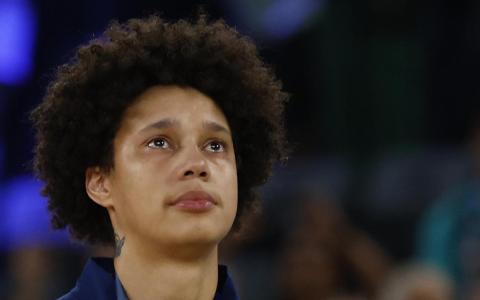 布兰妮·格里纳经历被俄罗斯关押的痛苦，如今第三次赢得奥运金牌，对她来说意义重大。（路透社）