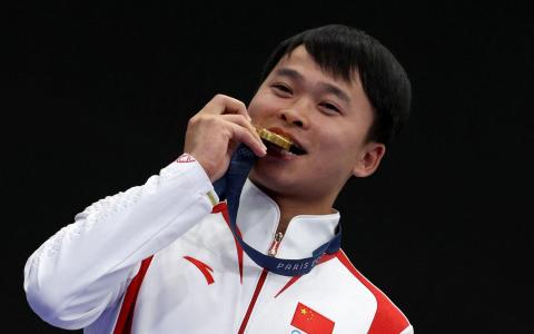 谢瑜在巴黎奥运会射击男子10米气手枪项目中，为中国拿下一枚金牌。（法新社）