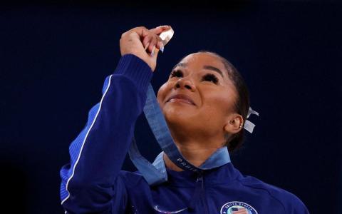 乔丹‧奇利斯在教练初次投诉成绩时，因获得提高分数而得到铜牌。不过罗马尼亚队上诉后，国际体育仲裁庭宣布由于美国队投诉时已超时，认定乔丹的加分无效，最终罗马尼亚选手安娜·巴博苏拿到铜牌。（路透社）