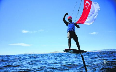 17岁的新加坡选手墨士廉斩获铜牌，为新加坡夺得本届奥运会的唯一奖牌。（海峡时报）