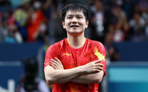 樊振东在巴黎除了首夺奥运会乒乓球男单冠军，也和队友卫冕男团金牌。（路透社）