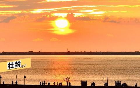 旅行时放缓脚步，可细细品味、了解一个国家或地区的风貌、文化和语言等。（档案照）