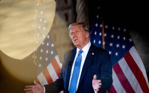 美国50个州和首都华盛顿哥伦比亚特区选举人12月17日投票，正式选举前总统、共和党总统候选人特朗普为下一任总统。（法新社）