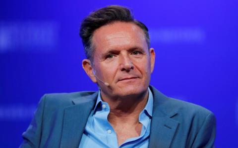 64岁的马克伯内特在伦敦出生，现已入籍美国。他最出名的作品可能是创作与特朗普有关的《学徒》（The Apprentice）及其衍生剧《名人学徒》（Celebrity Apprentice）。（路透社档案照片）