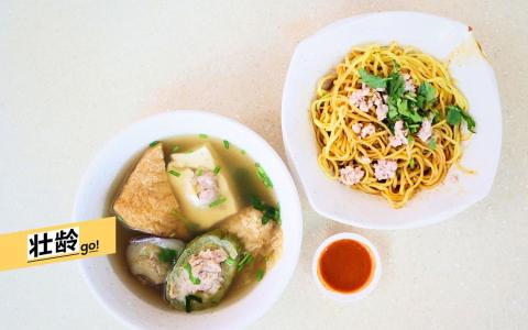 家嫂客家酿豆腐酿件大块带咸鱼香，是久已吃不到的家常味。