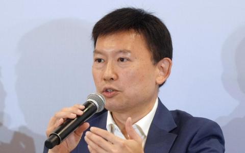 徐芳达说，企业在新加坡面临较高的土地和劳动力成本，而马来西亚在这方面更具优势。（谢智扬摄）