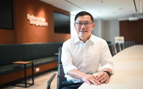 新加坡企业发展局主席李全德星期三（3月19日）在新加坡工商联合总会主办的新加坡财政预算案论坛上说，近几个月，国际局势紧张和不确定性，成为成本因素以外，阻碍企业进行转型扩张的主要原因。（档案照片）