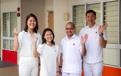 人民行动党义顺集选区竞选团队的四名新人是：淡马锡基金会通讯总监李蕙莹（左起）、数码发展及新闻部前司长吴函燕、精神科医生赛义德哈伦，以及清洁服务和害虫防治公司主管林纬量。（叶振忠摄）