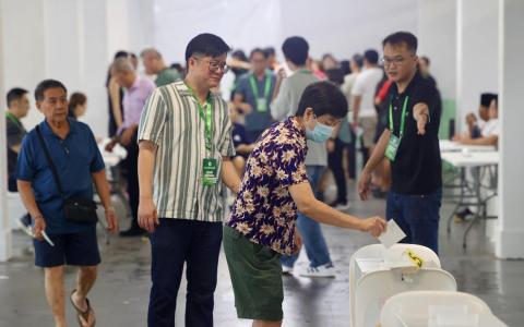 每一张选票的背后，都是一位真实个体。（陈斌勤摄）