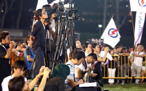 本次大选，不论执政党或在野党，都必须面对有心人通过社媒影响政治议程的现实。（档案照片）