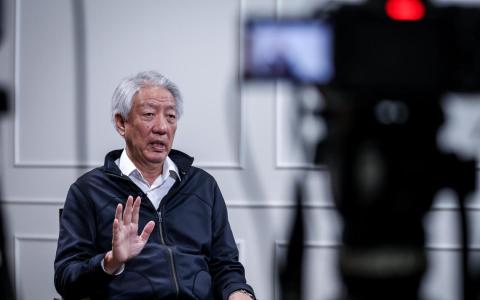 在本届大选宣布引退、1992年从政至今的张志贤即将卸任。他星期二（5月20日）在内政部大厦接受本地媒体做卸任访问。 （叶振忠摄）