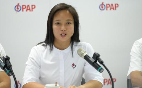 人民行动党新人李乃怡过去近八年在西部社区从事志工服务，原先活跃于先驱区和西海岸集选区。转往东部后，她在过去一个月里多次参与白沙—榜鹅集选区的社区活动。（谢智扬摄）