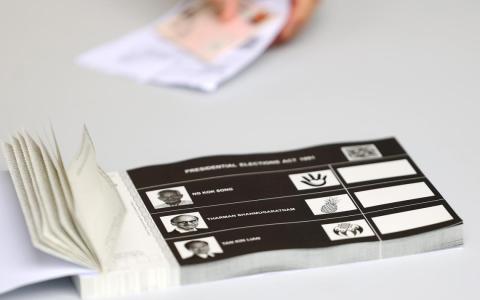 选举局星期四（19日）发文告说，参选人的开支报表以及声明将在选举局网站上公布，开放查看的期限为六个月，至2024年4月19日。（蔡家增摄）