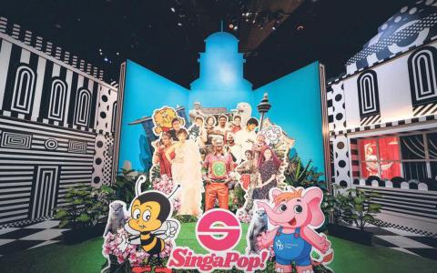《SingaPop!》展览在艺术科学博物馆展出。（海峡时报）